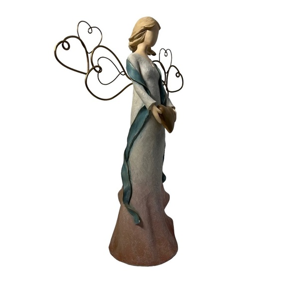 Westland Florentine Angel Holding Heart by Matthew Danko Figurine 9” Wire Wings - Picture 3 of 12